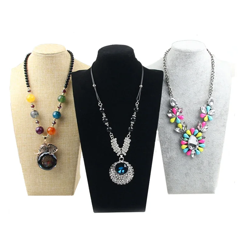Velvet Portrait Necklace Displ - Body Jewelry Holder ulasan dan harga