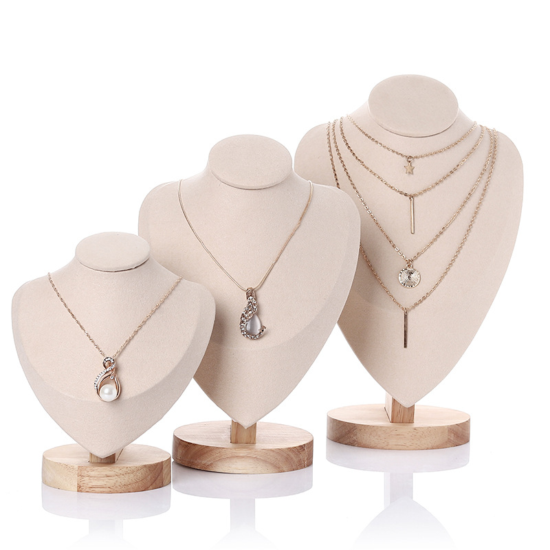 Velvet Portrait Necklace Displ - Body Jewelry Holder ulasan dan harga